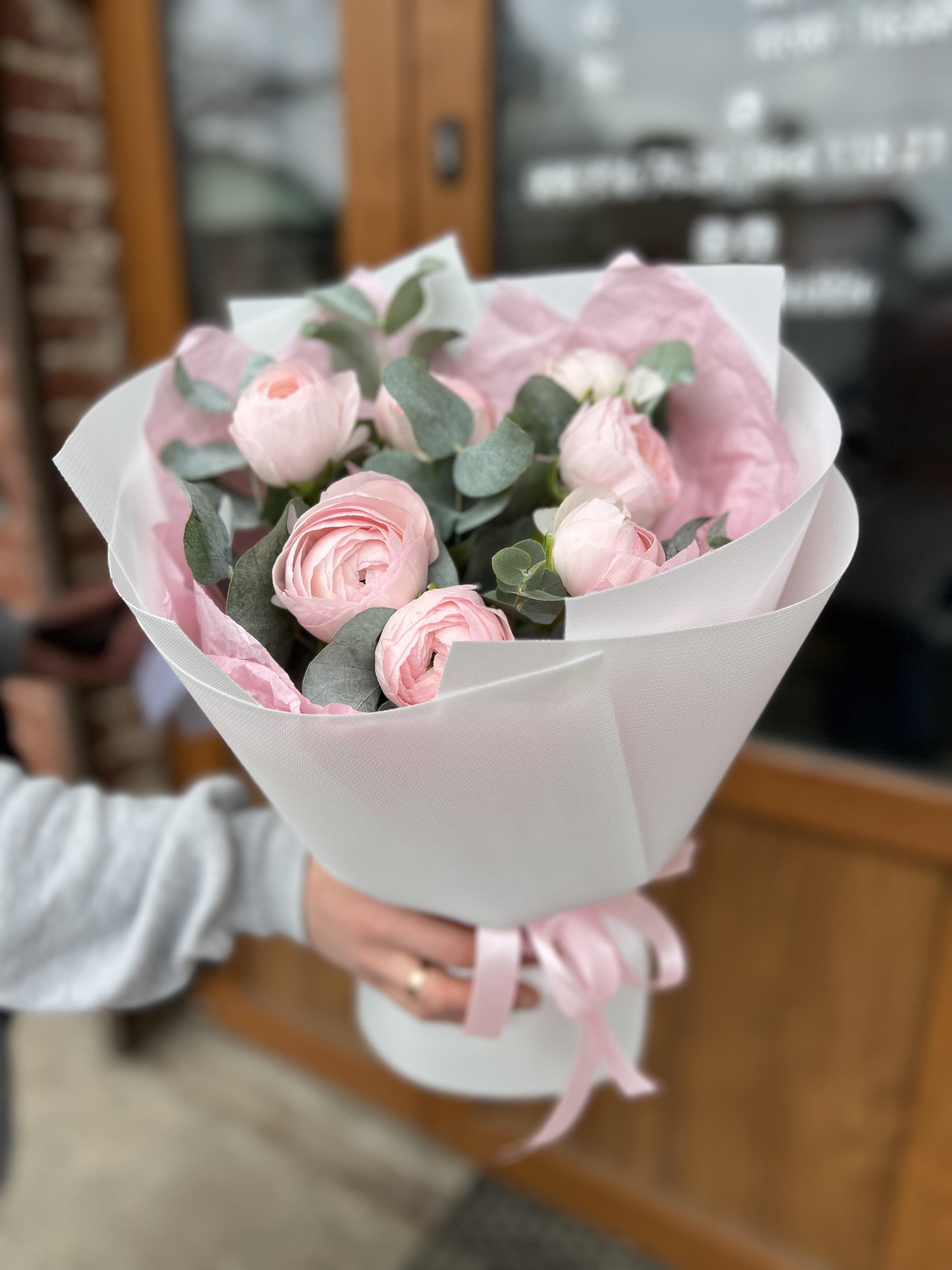 Букет ранункулюсів