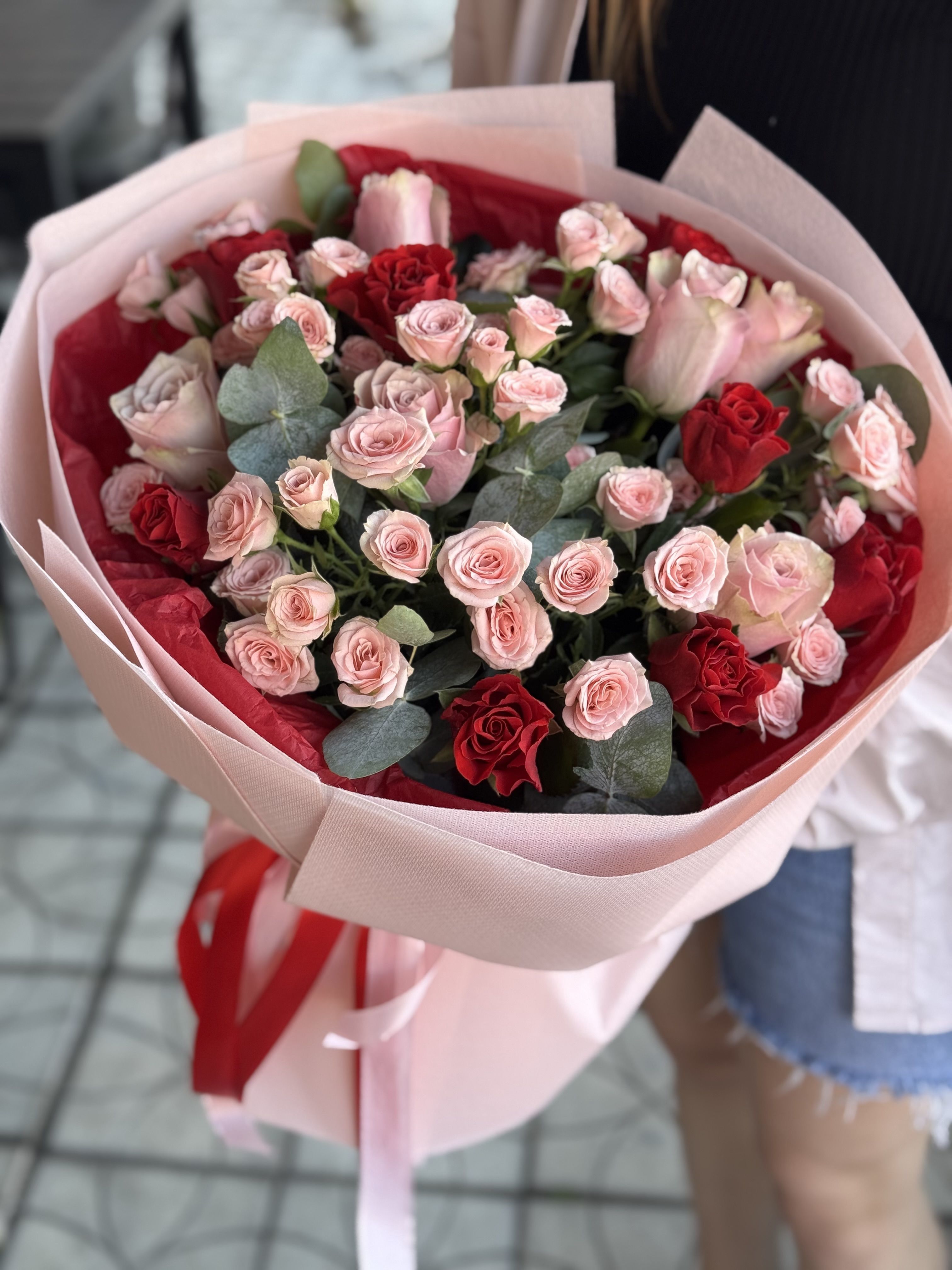 Букет мікс троянд 