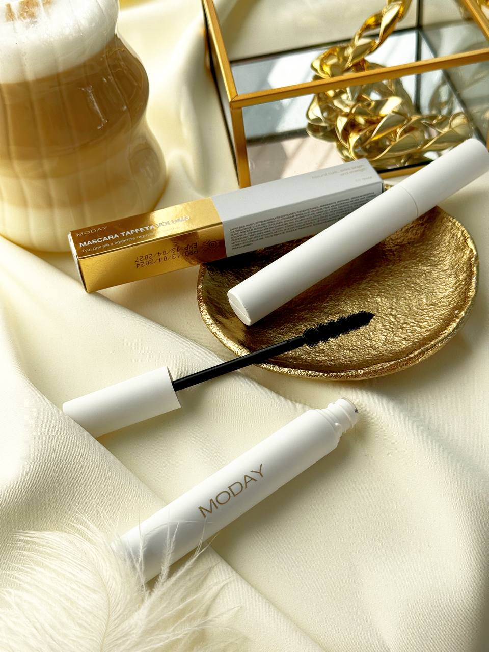 Туш для вій з тафтовим завитком