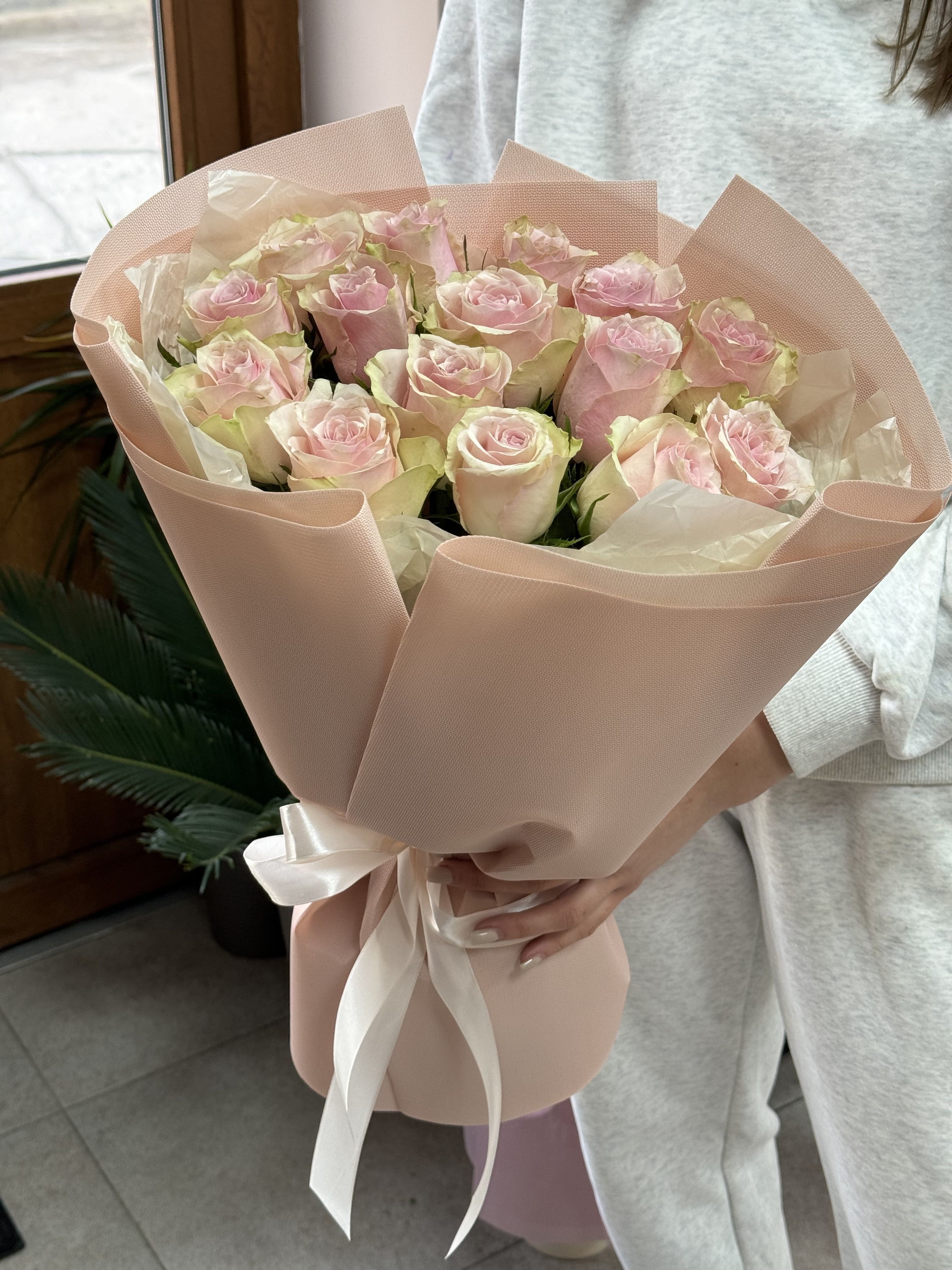 Букет з 15 троянд