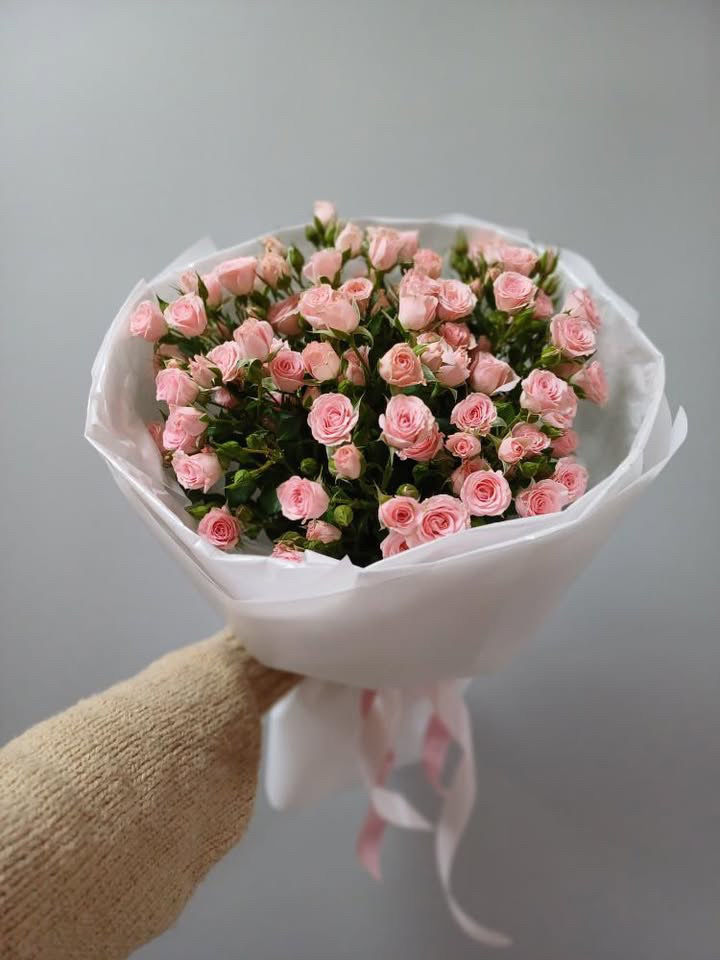 Букет кущової троянди 