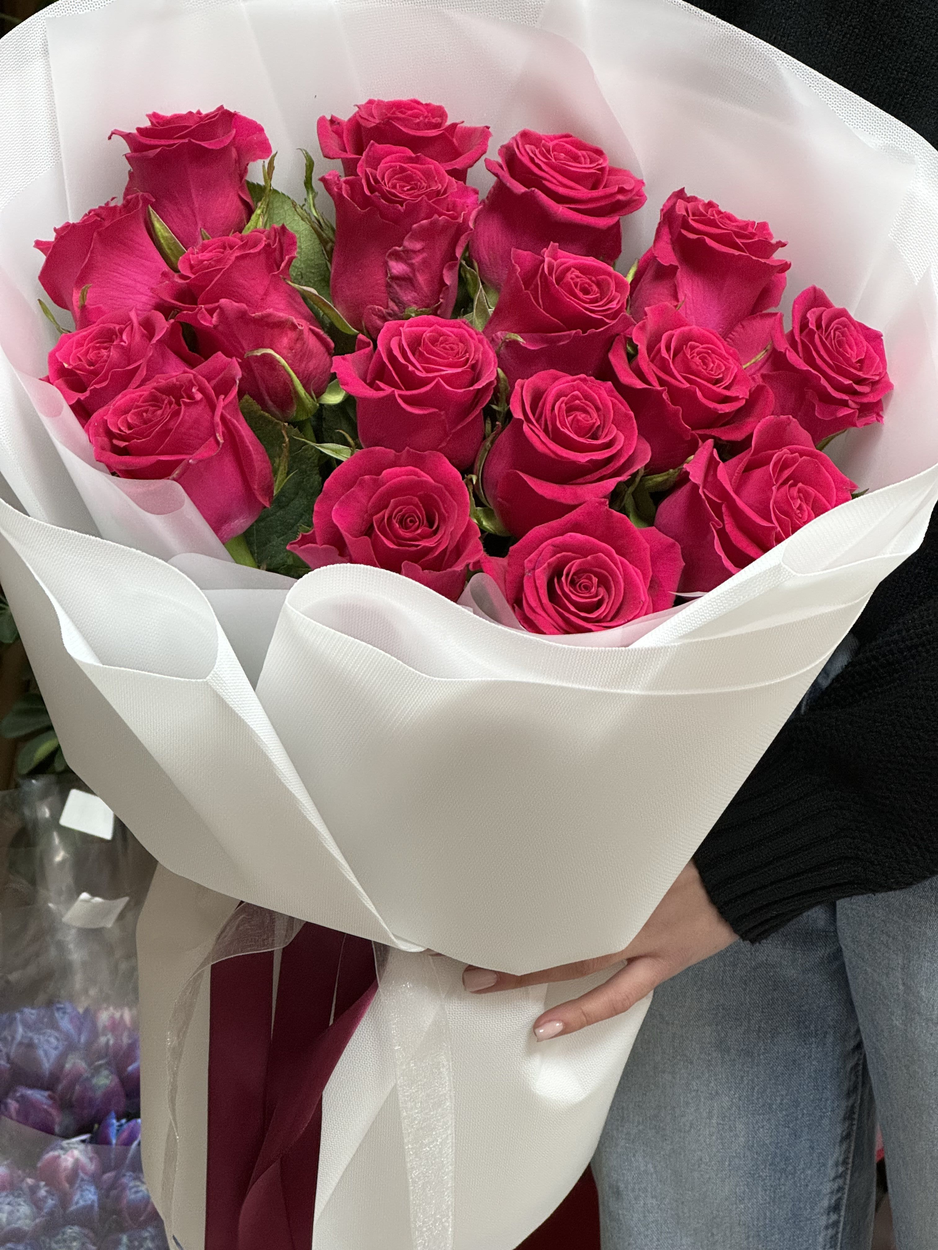 Букет із 17 еквадорських троянд 