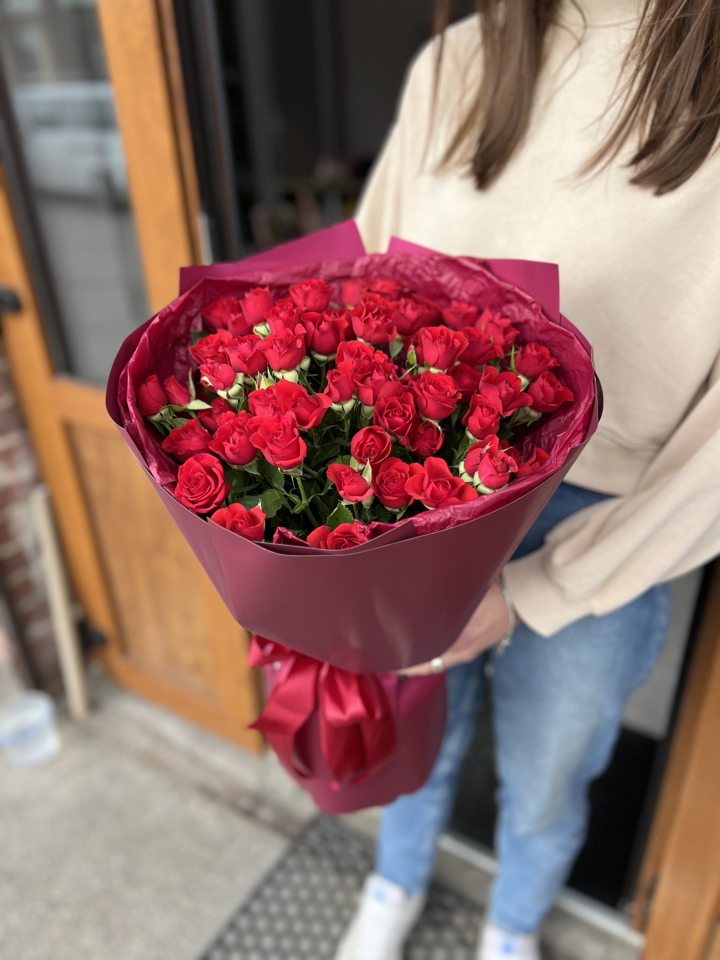 Букет з 15 кущових троянд 